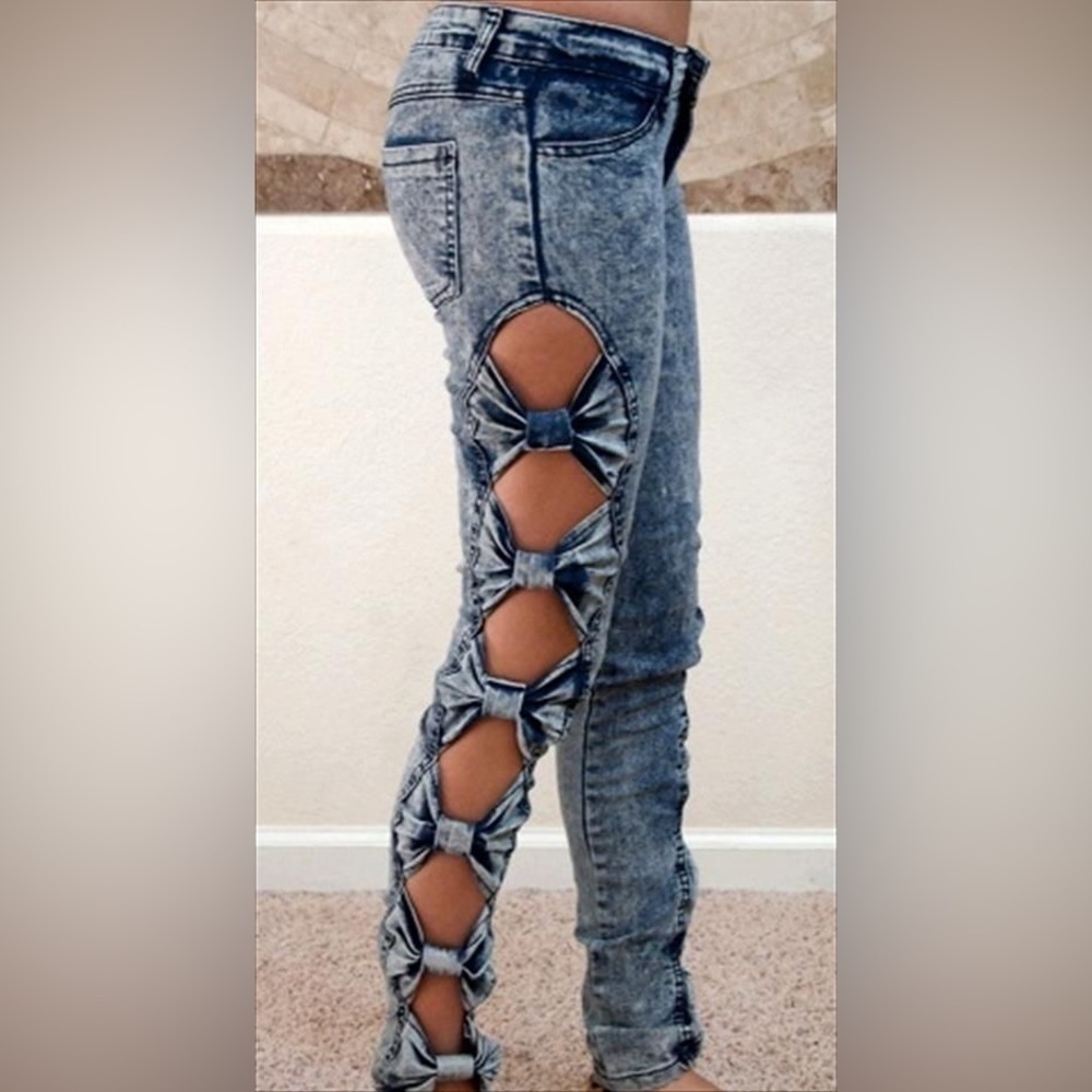 Von Dutch Vintage Acid Wash Ribbon Cut Out Jeans Size 26 100% Cotton